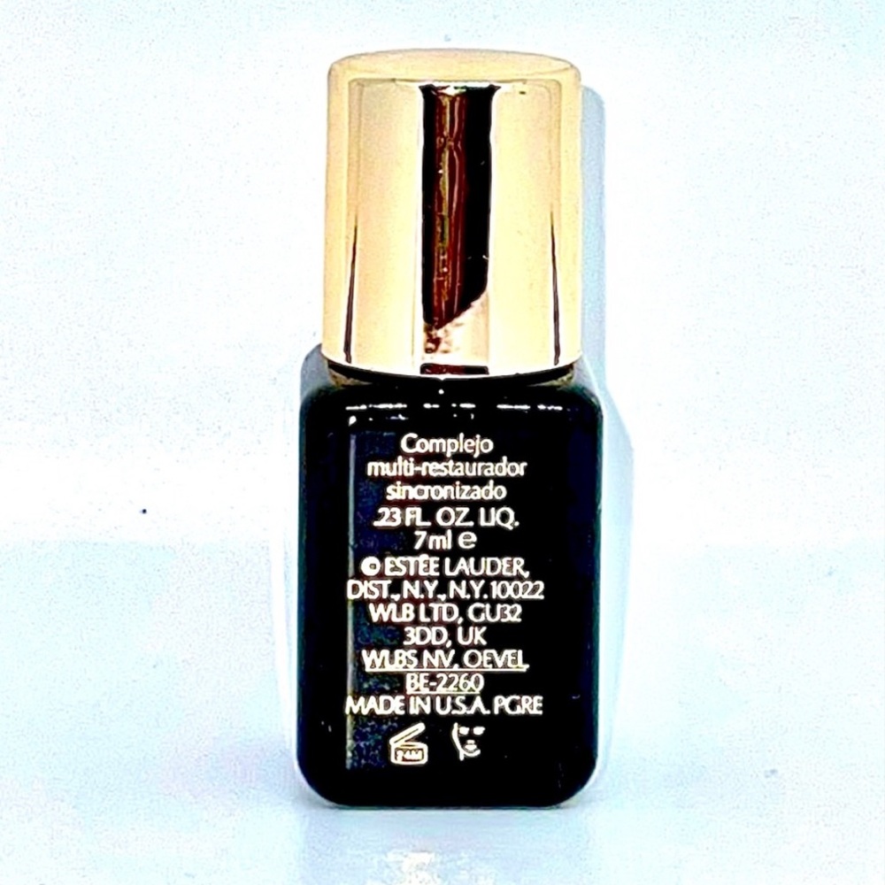 Estée Lauder Advanced Night Repair
Synchronized Multi-Recovery Complex - Picture 2 of 2
